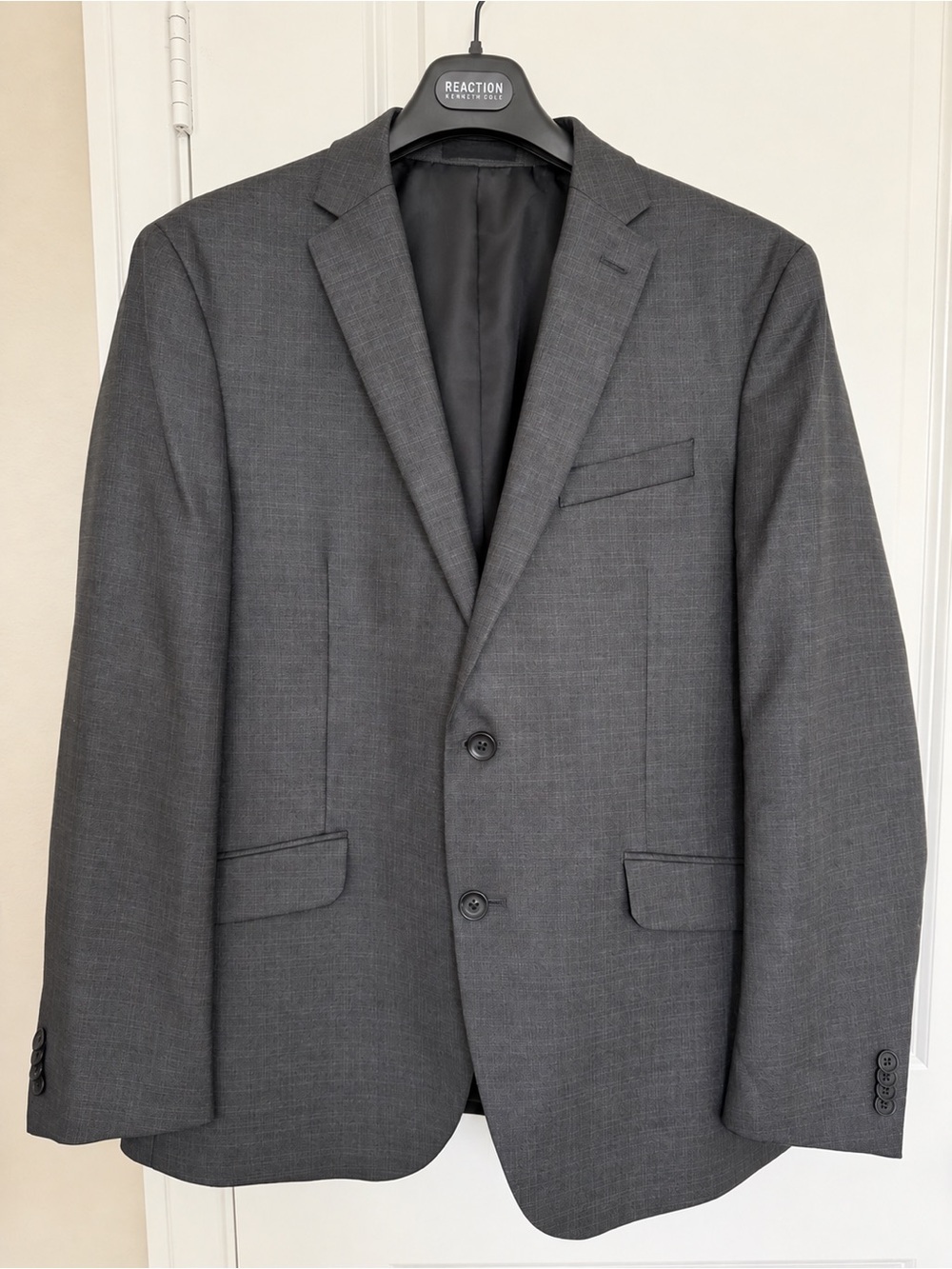Kenneth Cole Reaction Men's Grey Two-Button Blazer Suit Jacket Techni-Cole 42R